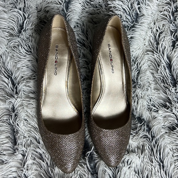 Bandolino Sz 7 1/2M Gold Sparkling Heels - Picture 2 of 9